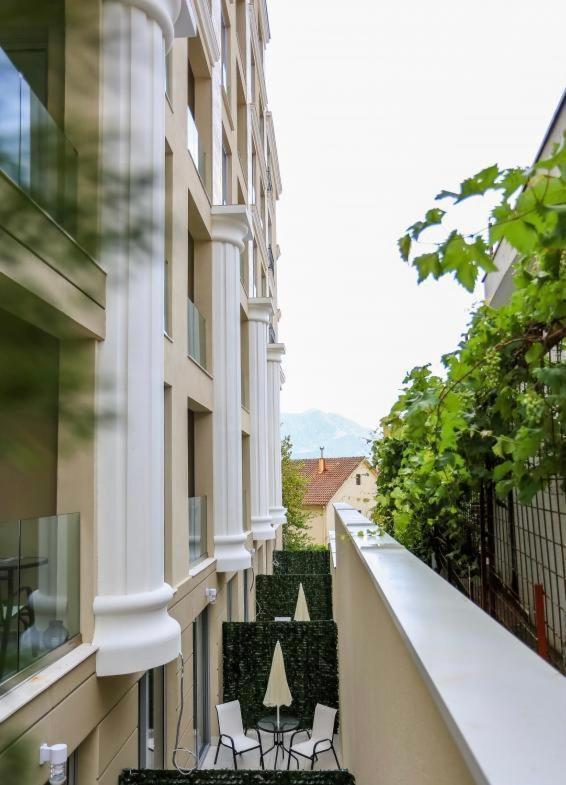 Luka Apartamento Budva Exterior foto