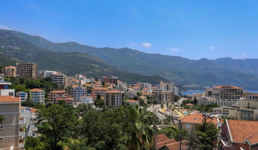 Luka Apartamento Budva Exterior foto