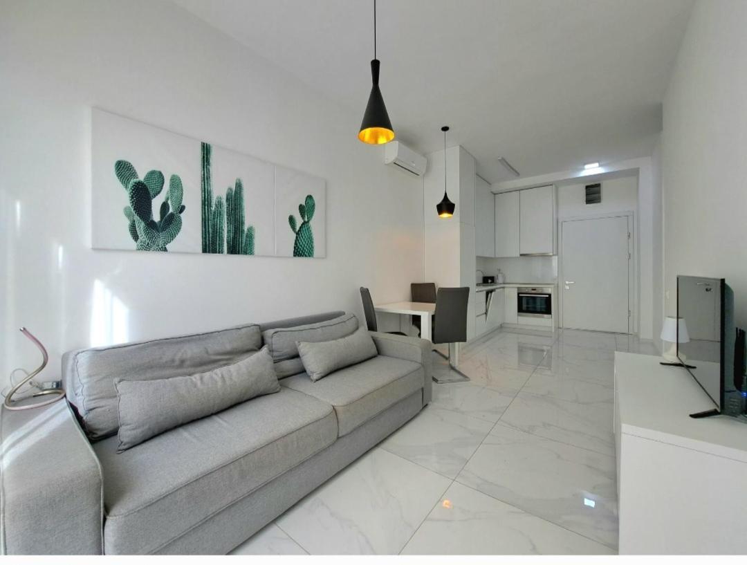 Luka Apartamento Budva Quarto foto