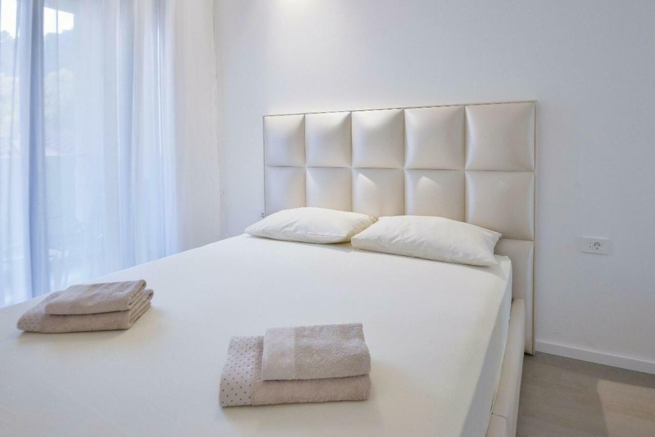 Luka Apartamento Budva Exterior foto
